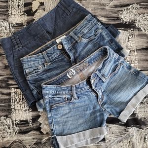 three size 00 denim shorts